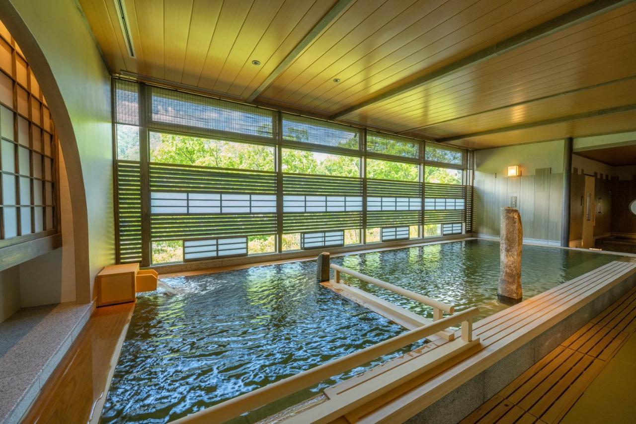 Отель Jozankei Onsen Yurakusoan Саппоро Экстерьер фото