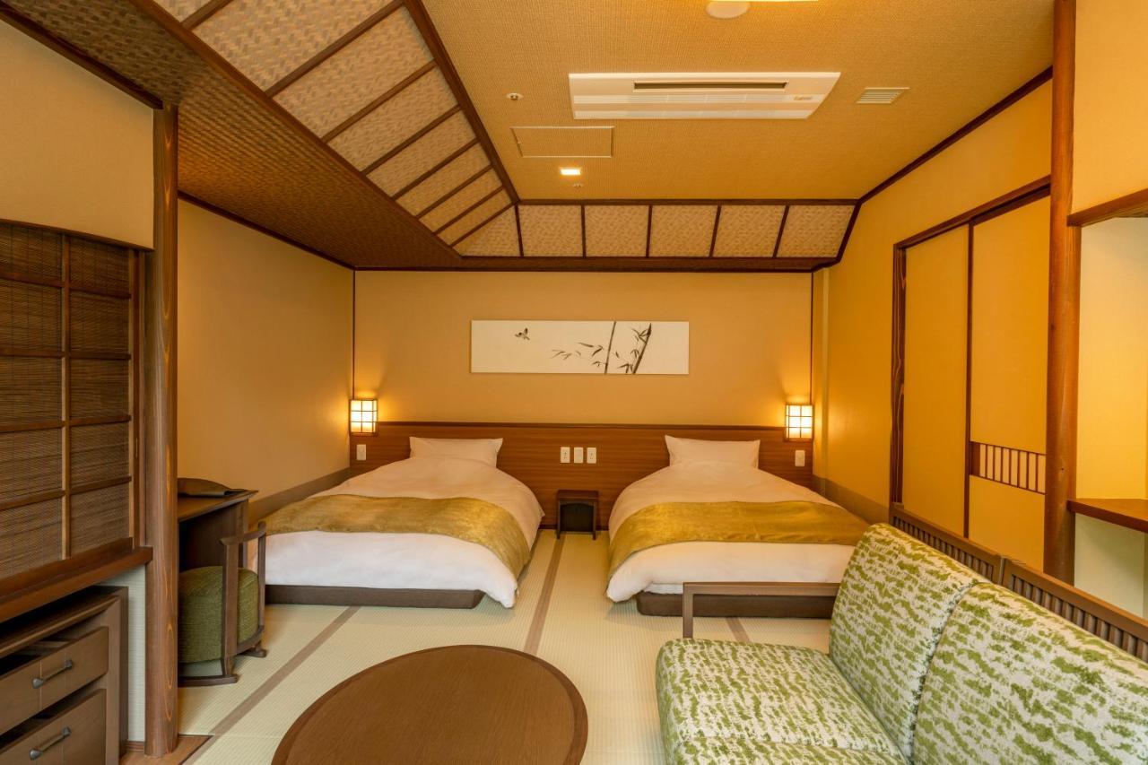 Отель Jozankei Onsen Yurakusoan Саппоро Экстерьер фото