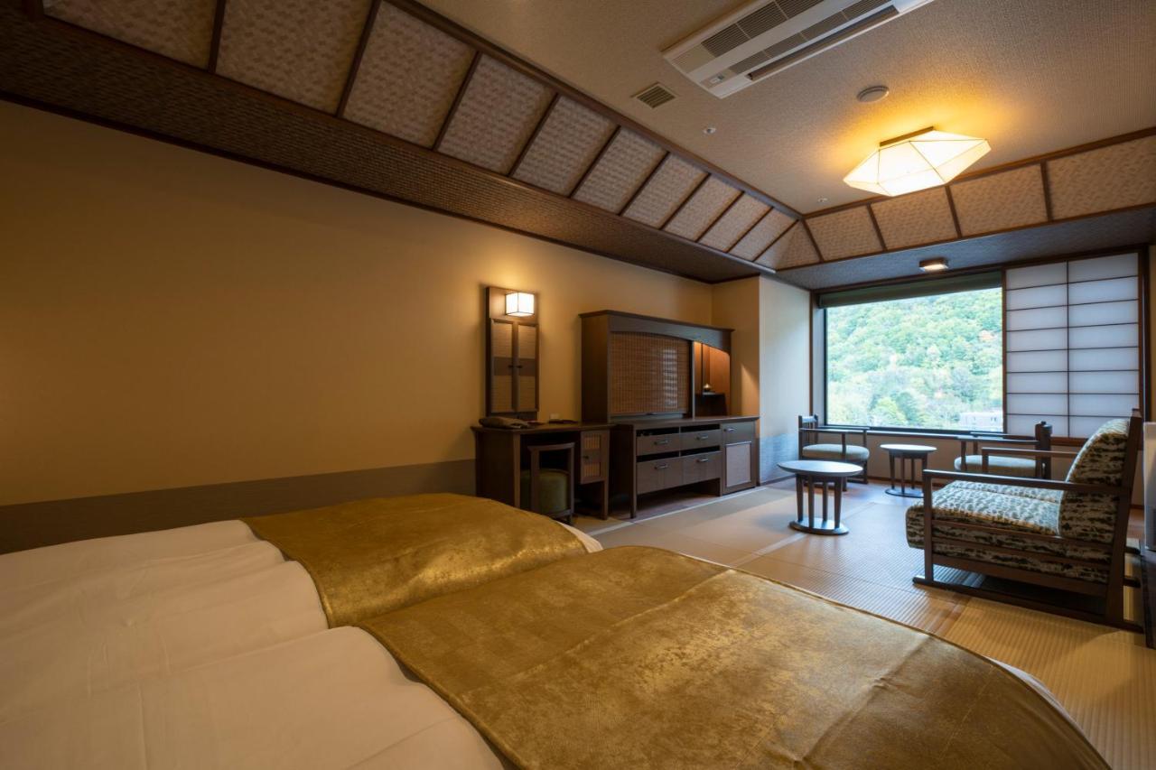 Отель Jozankei Onsen Yurakusoan Саппоро Экстерьер фото