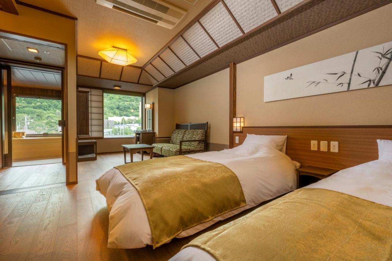 Отель Jozankei Onsen Yurakusoan Саппоро Экстерьер фото