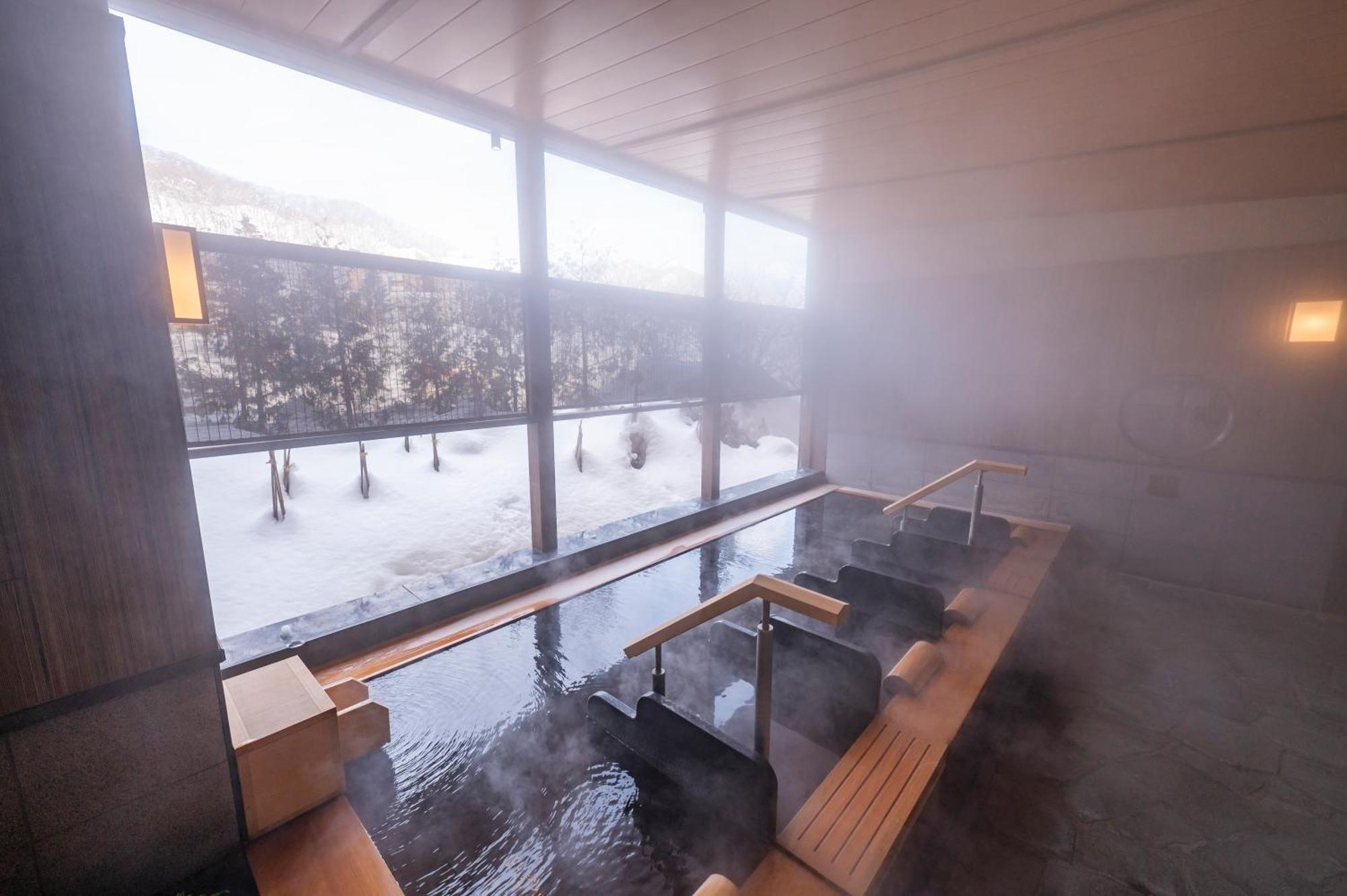 Отель Jozankei Onsen Yurakusoan Саппоро Экстерьер фото